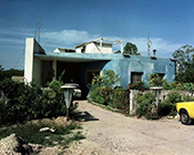 Santiago de Cuba SLR housing (right, Loran-C antenna) (1985)